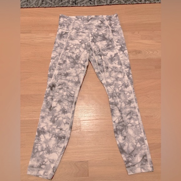 Athleta Tye-Dye Leggings, Size S - Picture 4 of 8